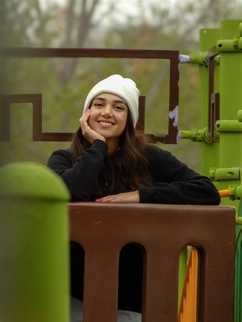 Girls+In+Skimpy+Clothes+Images Photos, Download The BEST Free Girls+In ...