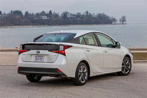 2020 Toyota Prius Review, Pricing, and Specs
