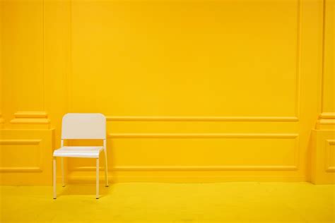 YELLOW WALL PAINTING TIPS TO WELCOME SUMMER IN YOUR HOME | Style Is What