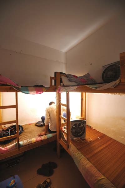 20平米的房间里住8个人 长沙群租房收藏着年轻的梦想 - 三湘万象 - 湖南在线 - 华声在线