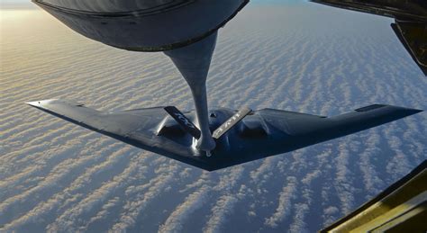 美国空军备受争议的提前退役B-2和B-1轰炸机的新计划是一个好计划 - 欧宝app官网网址