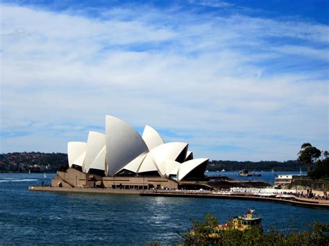 P. Sherman, 42 Wallaby Way, SYDNEY | READ MY LIPS