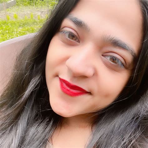 Divya - English teacher in New Delhi - ₹1000/h