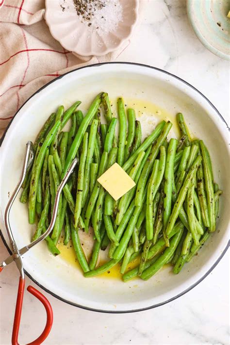 Delicious Grilled Green Beans Recipe | Baked Bree
