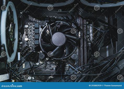 Inside Computer Case 的图像结果