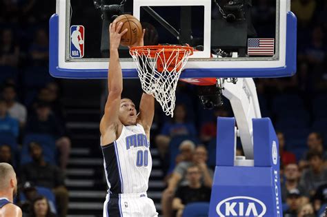 Aaron Gordon dresses up as Aaron Judge for Halloween