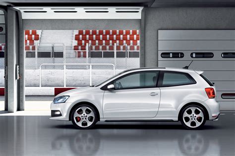 2011 Volkswagen Polo GTI revealed