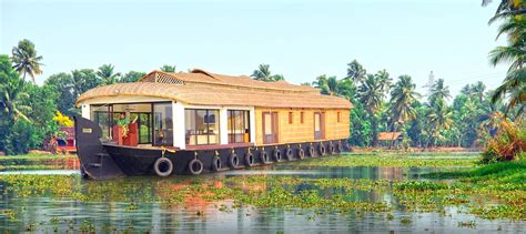 Complete Travel Guide to Thrilling Boat Races in Kerala