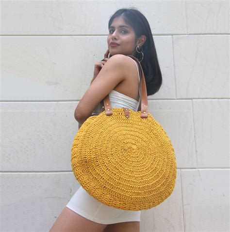 United Urbane Crochet Shoulder Bag – Itihasikala