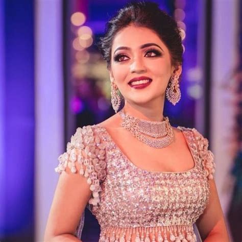 Reception Day Glamour: 5 Dazzling Rose Gold Jewellery Picks for the ...