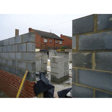 Lightweight Concrete Block 215x440x100mm 7N