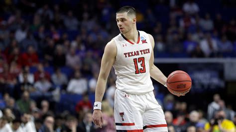Matt Mooney riding wave of success after transferring from South Dakota ...