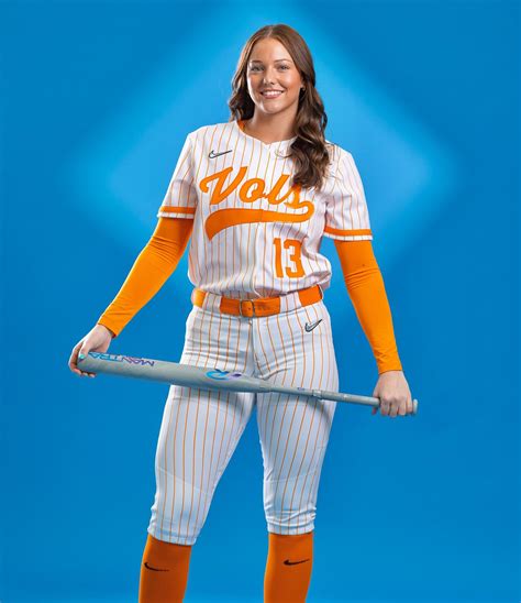 emma clarke (@emmaclarke_13) • Instagram photos and videos