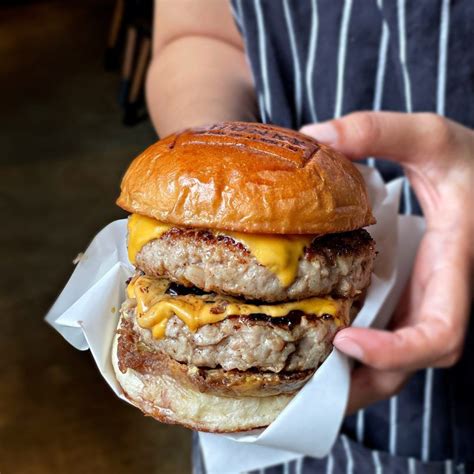 The Best Burgers In Bangkok That Are Worth Sitting In Traffic For