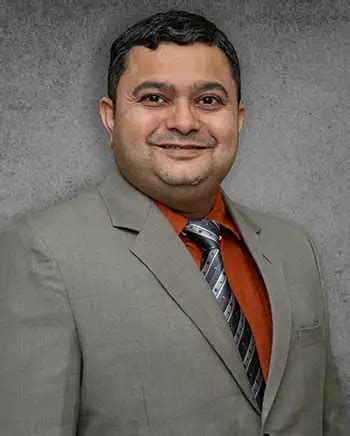 Faculty - Nazish Shamsi | MRU
