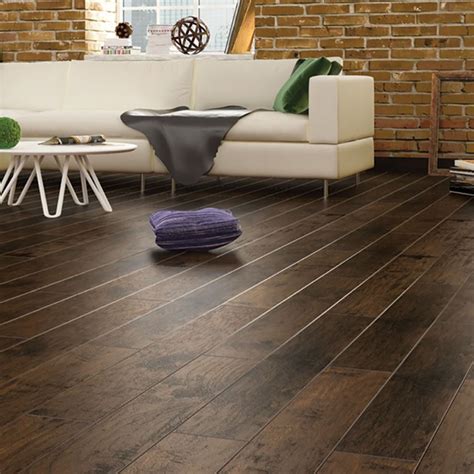 Maple Laminated Wooden Flooring Manufacturers & Suppliers in Delhi NCR ...