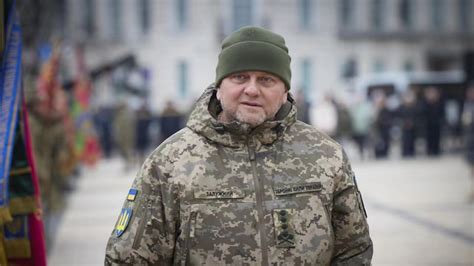 俄媒爆料：乌克兰最高将领在俄军攻击中受重伤，可能将无法继续指挥