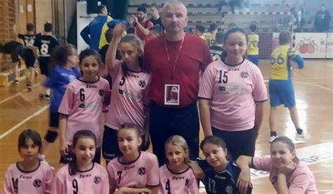 Još jedan veliki uspjeh novljanskih rukometašica na turniru mini ...