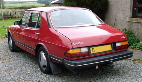 1986 Saab 900 4-door 5-Speed