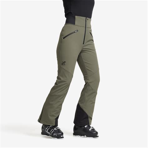 Women's Ski & Snowboard Trousers | RevolutionRace