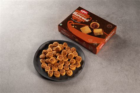 Bhakarwadi 300g – Om Sweets