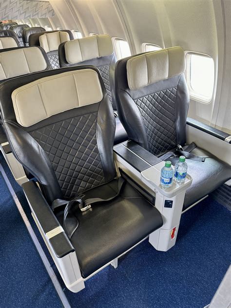 Flight Review: WestJet Boeing 737-8 MAX Premium Economy – TPA-YYZ - The ...