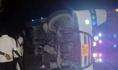 One killed, over 10 injured as van overturns in tyre burst near Thiruporur