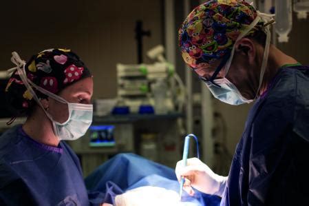 Mastopexia, ¿cómo devolver a la mama el volumen y la turgencia perdidos?