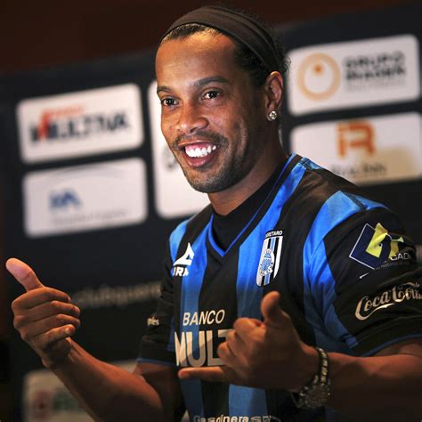Report: Ronaldinho to play June matches for Peruvian side - ESPN