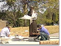 Pater-Kentenich-Statue in Mulgoa