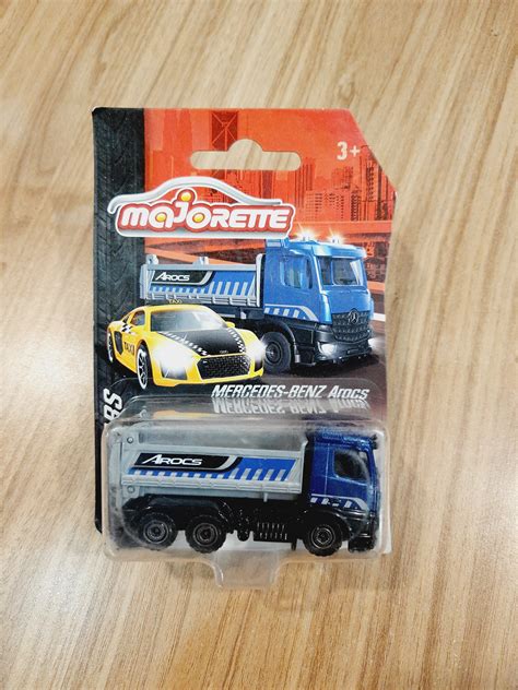 Majorette City Cars Mercedes - Benz Arocs – Gift Galaxy