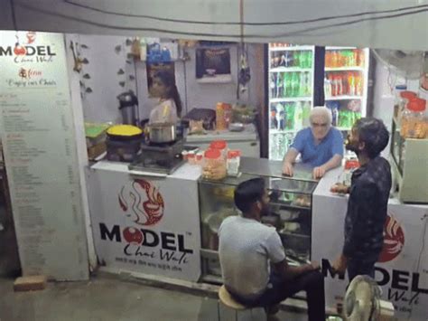 Tea seller’s staff beaten for extortion, model Chaiwali Shop now symbol ...