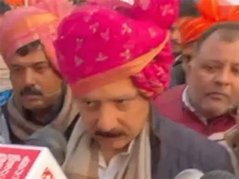 Dhananjay Singh attends Rashtra Katha amid controversy in Gonda; Media ...