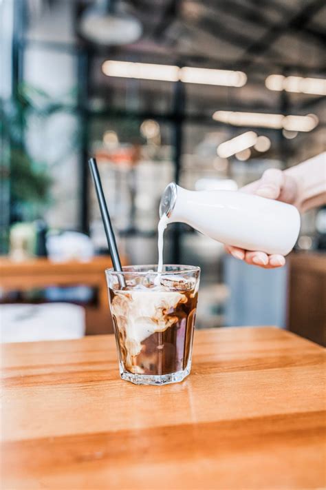 How To Make Starbucks Caffe Latte - Whispered Inspirations
