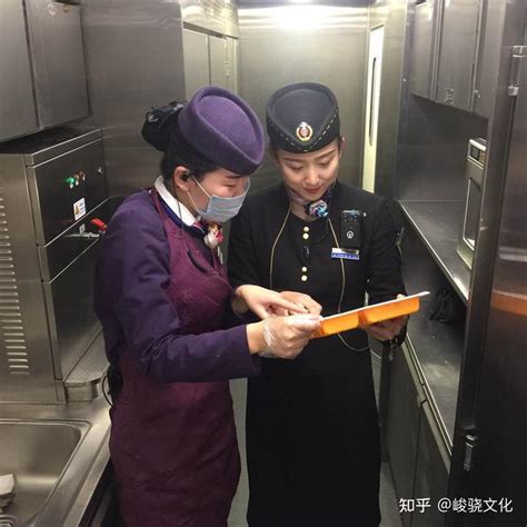 高铁上可以叫外卖了 27个高铁站试点网络订餐_央广网