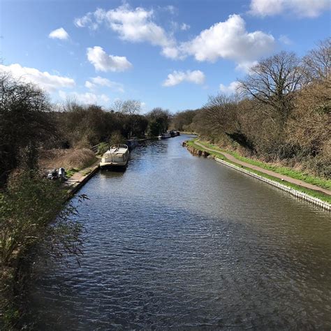 BATCHWORTH LAKE AND THE GRAND UNION CANAL WALK (2026) All You Need to ...