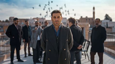 Al Madeena Al Ba'eeda - Season 1 | Shahid.net