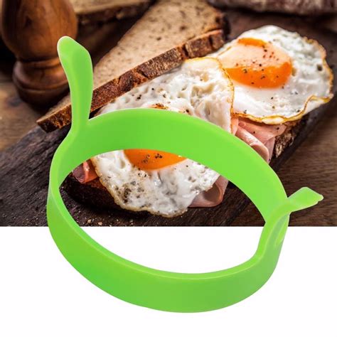 STORE99® The Pancake Flipping Round Silicone Pancake Maker Molds Eggs ...