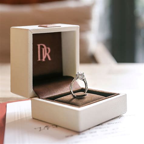 10款精品小戒指整理：Dior、Tiffany、Gucci…纪念日、情人节、生日礼物选它！ - 知乎