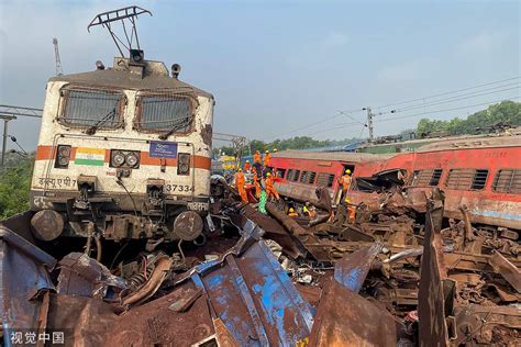 印度一列火车与校车相撞 致12名儿童死亡[1]- 中国日报网_新浪新闻