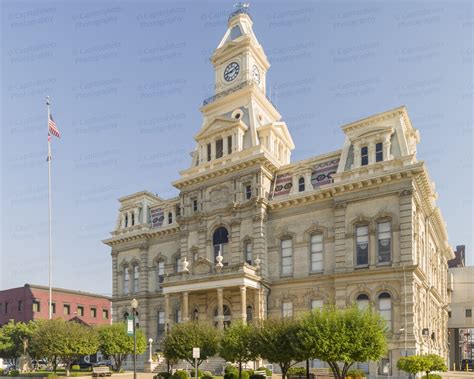 Muskingum County Courthouse (Zanesville, Ohio) | Stock Photos
