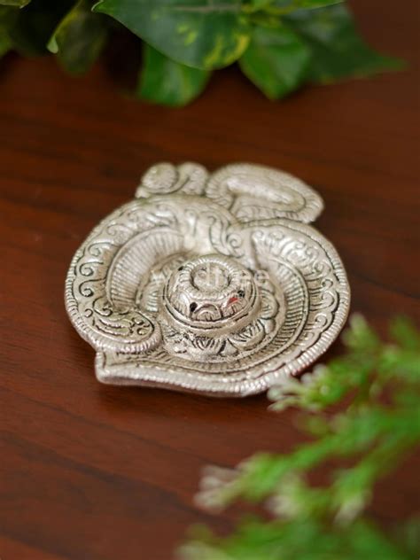 White Metal OM Agarbathi Stand – Wedtree