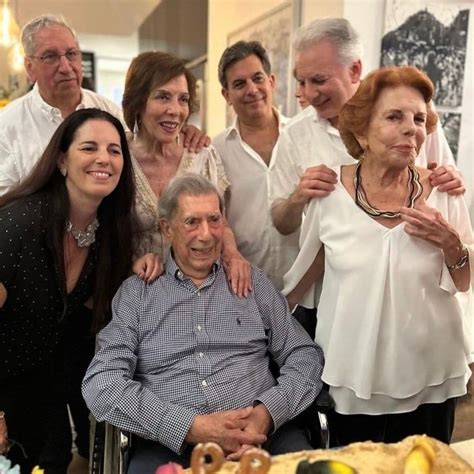 Estas son las últimas fotos de Mario Vargas Llosa con su familia celebrando su 89 cumpleaños