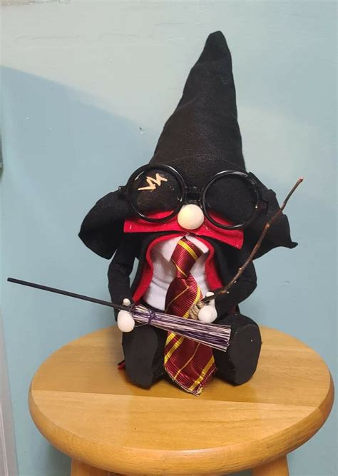 Pin on DYI | Gnomes crafts, Harry potter diy, Christmas elf
