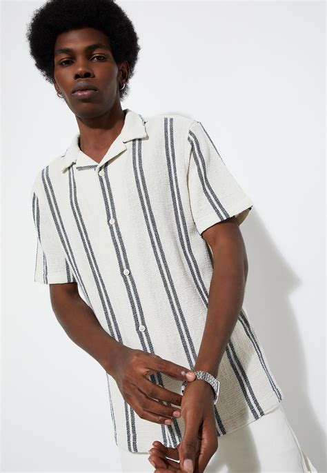 Buy URB_N Men Striped Resort Shirt Online at just Rs. 999.0 ...