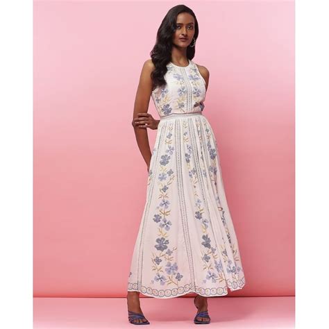 French Girl Style: What To Wear When In Paris | Travel & Leisure India