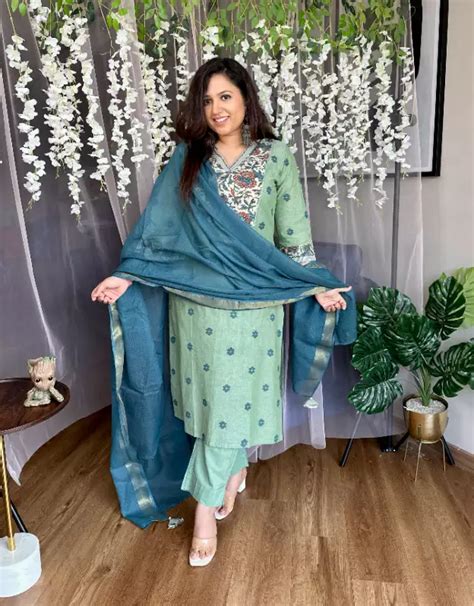 Ethereal Weave Suit in pastle colours