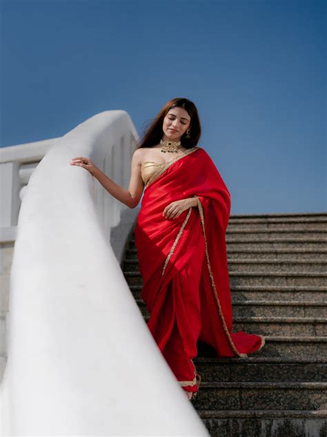 Swtantra - Bold & Elegant Sarees, Blouses & Ethnic Accessories