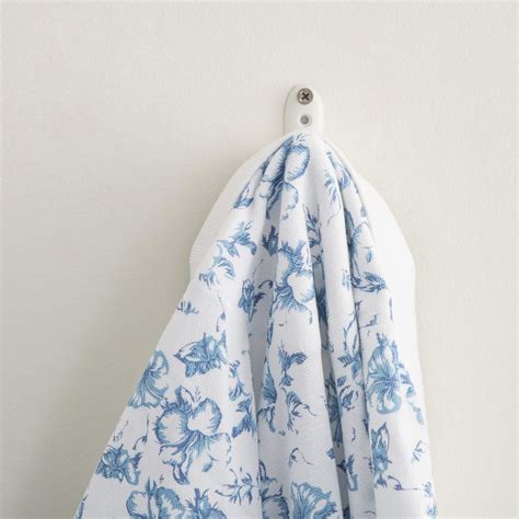 Homecentre-Orion Medallion Solid Wall Hook - Set of 2 Pcs. : Amazon.in ...