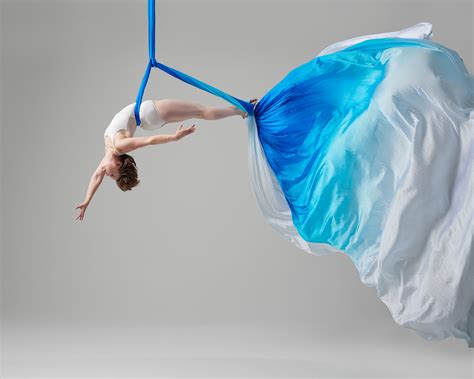 Aerial Acrobatics Silks